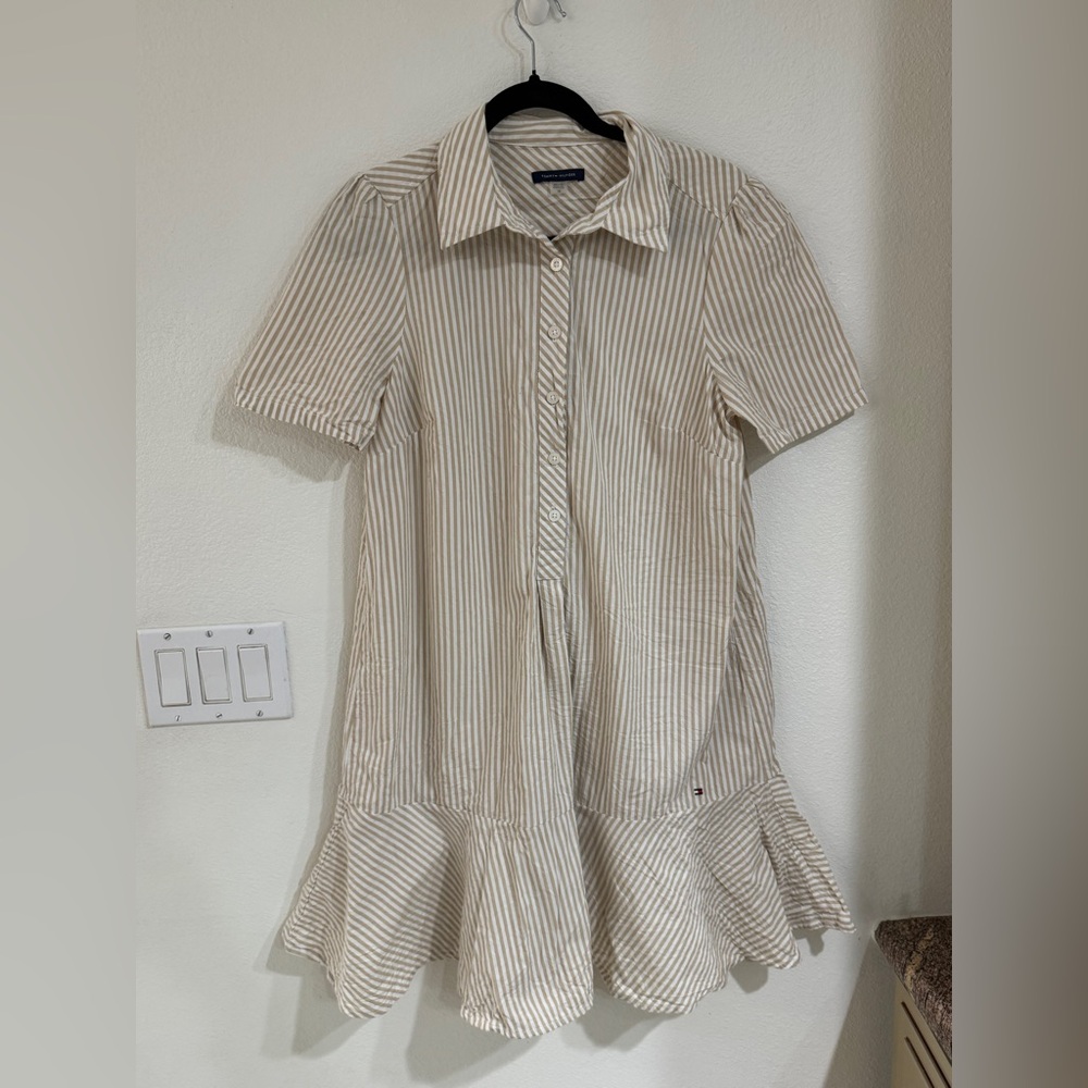 NWOT Tommy hilifger striped Button-Front Ruffle Hem Dress in Cream and Beige
